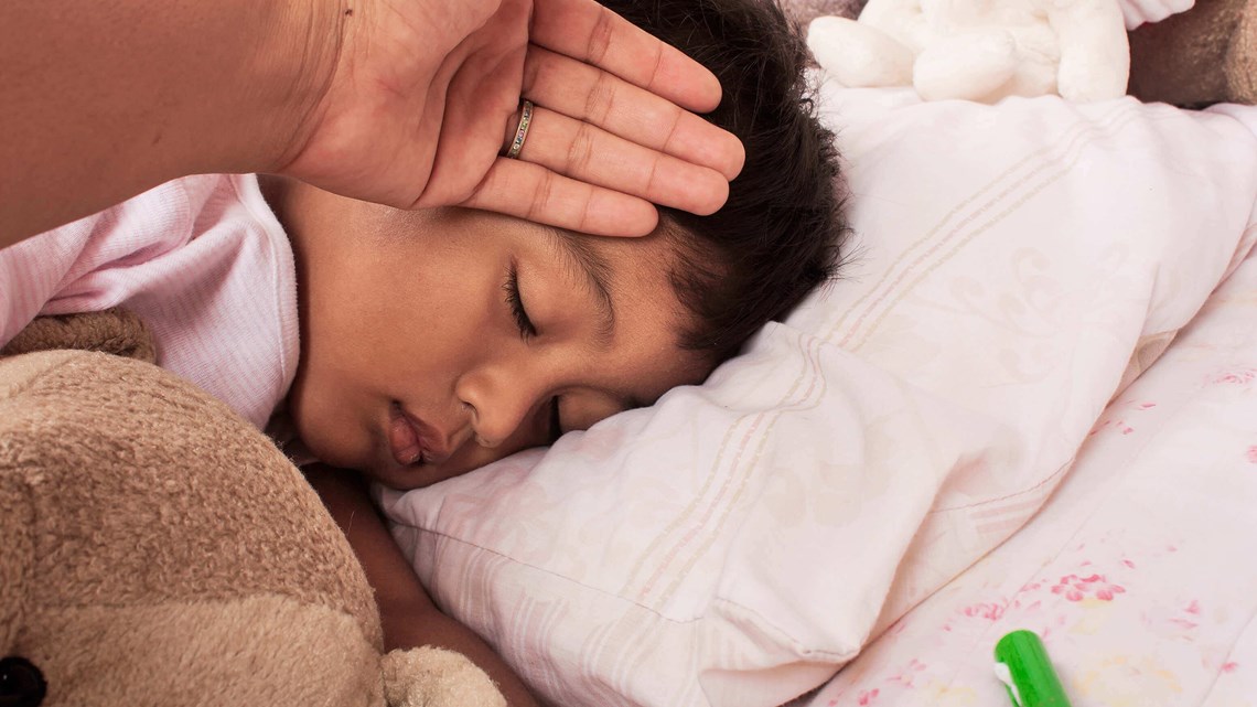 anak yang sakit tidur